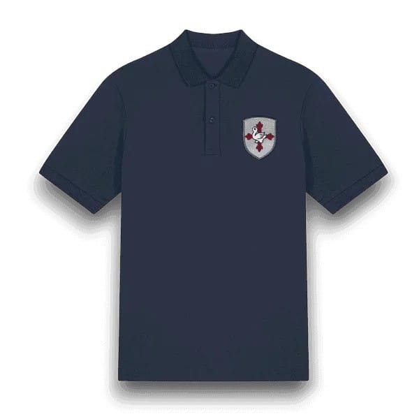 Polo bleu marine avec écusson.