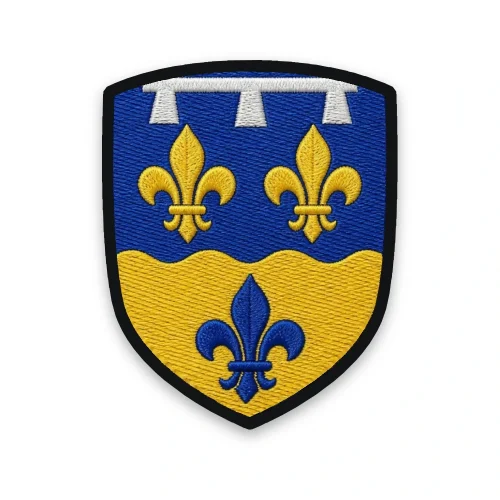 Écusson du Loir-et-Cher brodé – lys au lambel du Blésois et lys d'azur sur or