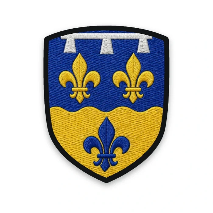 Écusson du Loir-et-Cher brodé – lys au lambel du Blésois et lys d'azur sur or